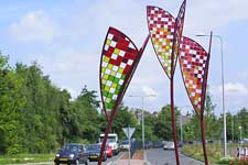 Lia Koster 'de lier' - glas in lood in staal plastiek