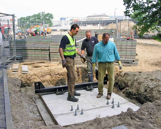 verplaatsing en restauratie van het beeld “Mens en Techniek” van A. Ducro - Apeldoorn